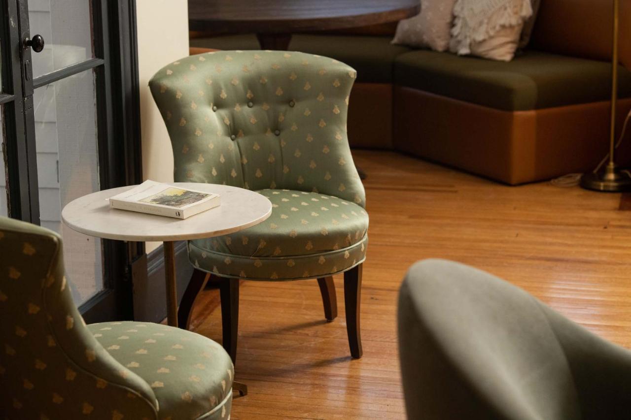The Constance By The Lenox Collection Hotel Екстериор снимка