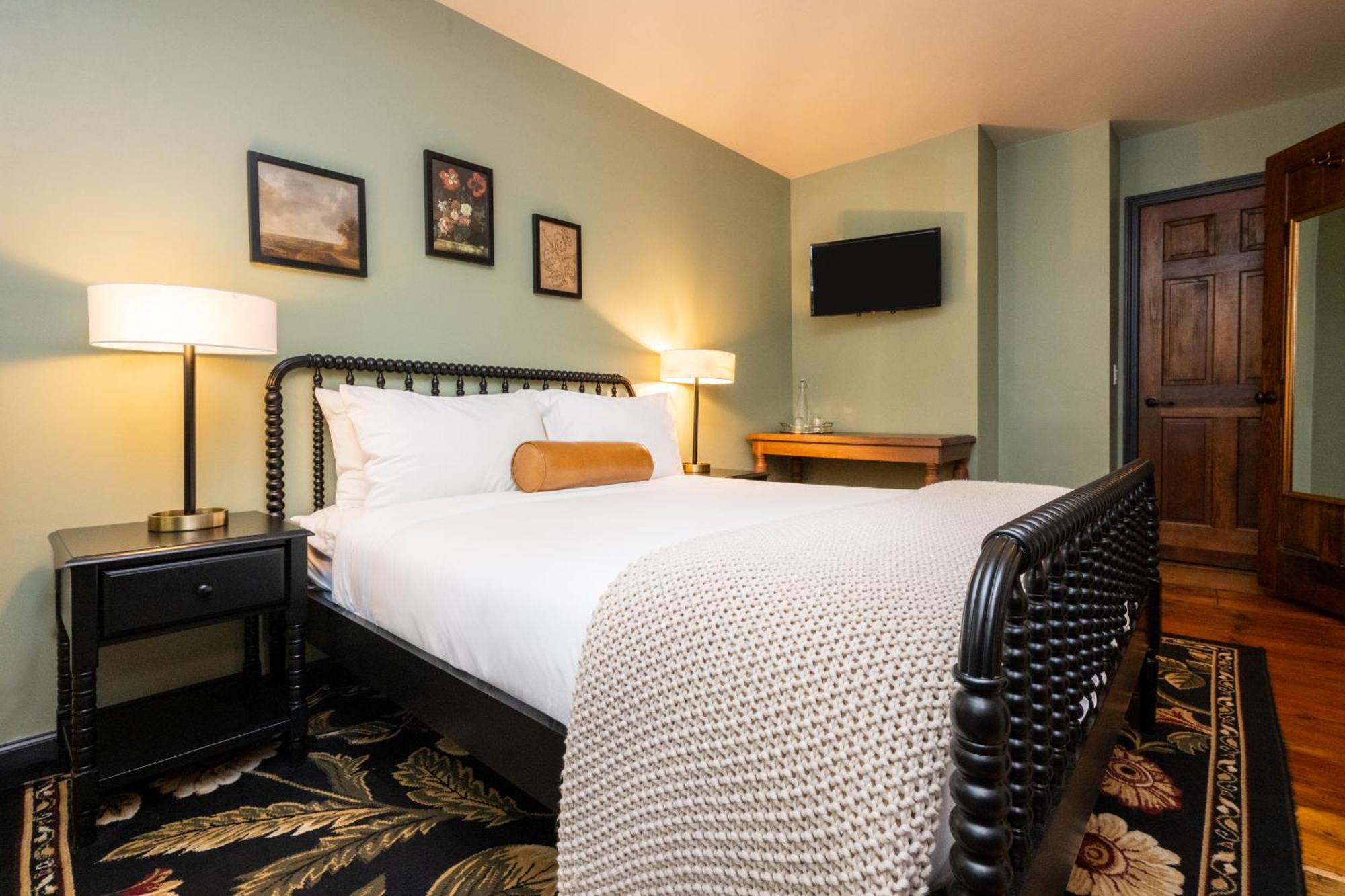 The Constance By The Lenox Collection Hotel Екстериор снимка