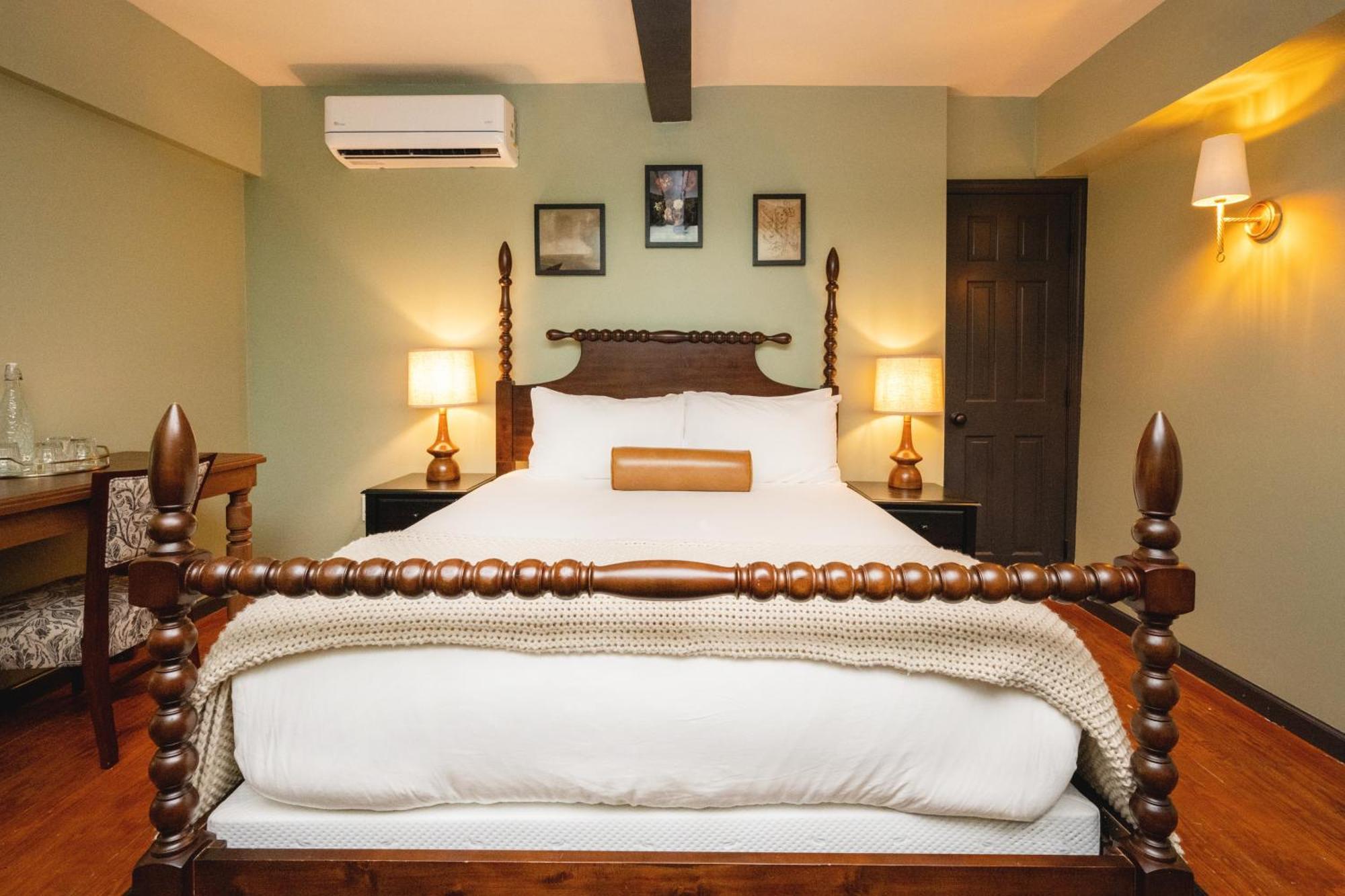 The Constance By The Lenox Collection Hotel Екстериор снимка