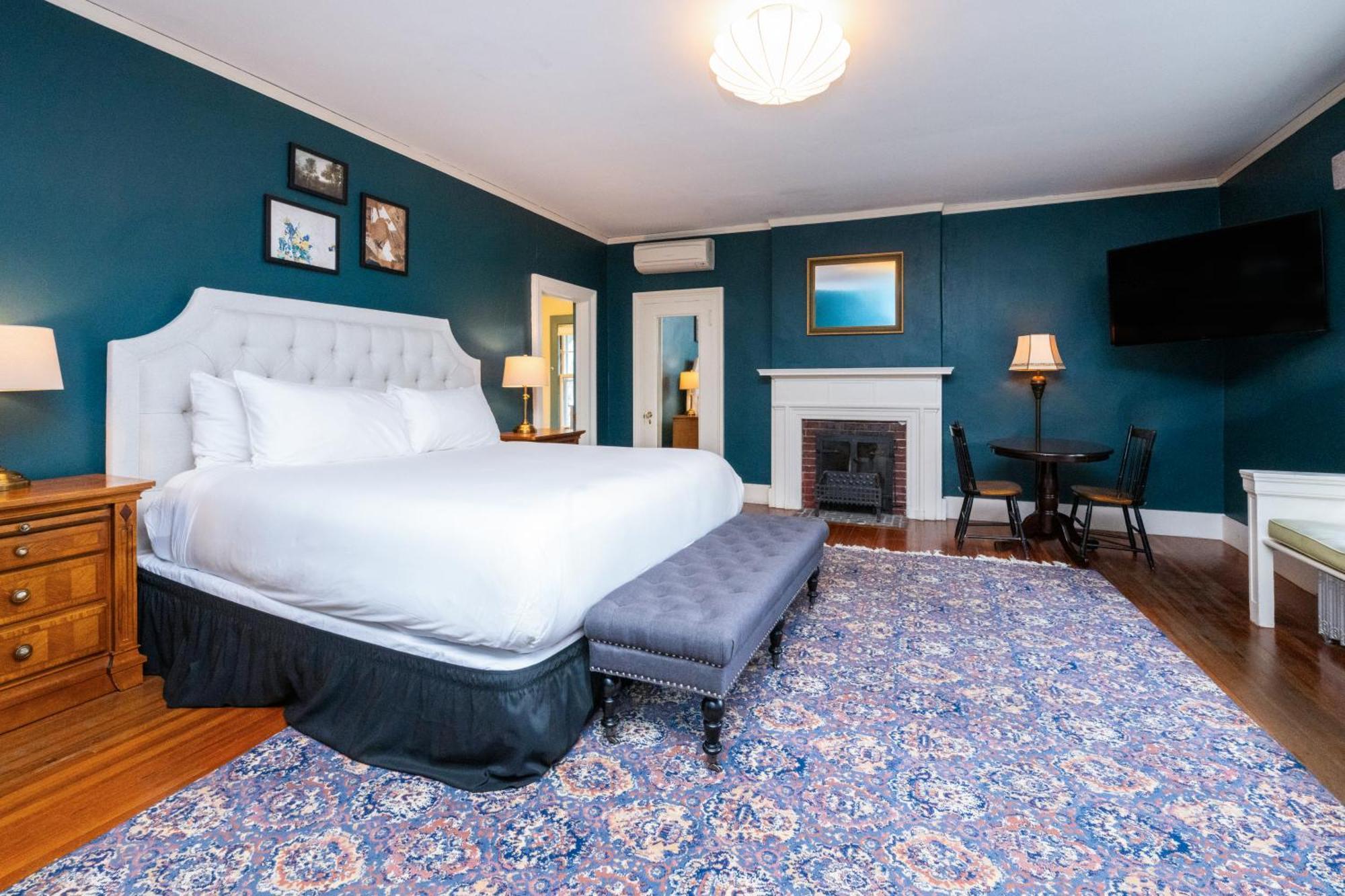 The Constance By The Lenox Collection Hotel Екстериор снимка