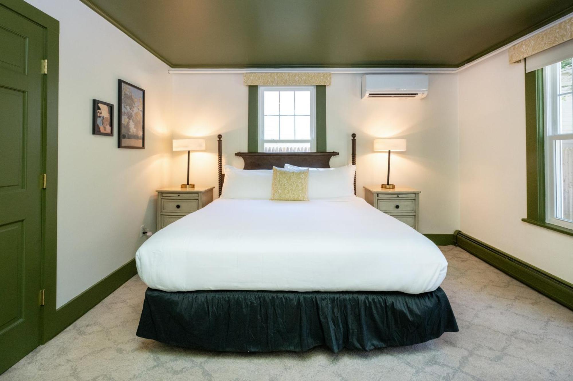 The Constance By The Lenox Collection Hotel Екстериор снимка